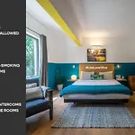 Olive Hotel Mg Road Dunsvirk Inn By Embassy Group